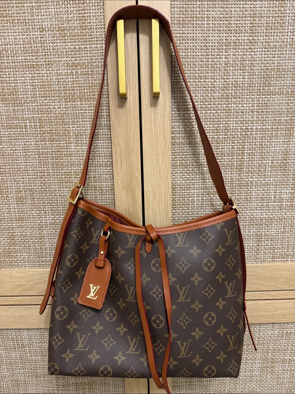 Beautiful Monogram Canvas Shoulder Bag